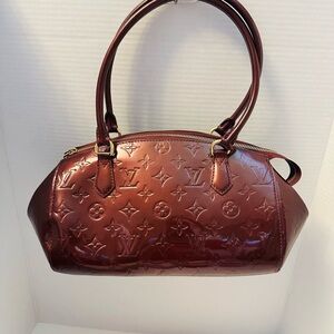 284 Louis Vuitton Brown Shoulder Bag with Iconic Monogram&Smooth Leather Handles